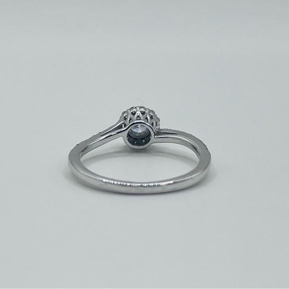 Round Brilliant .50 CT VS Lab Diamond Silver Ring - Picture 7 of 8